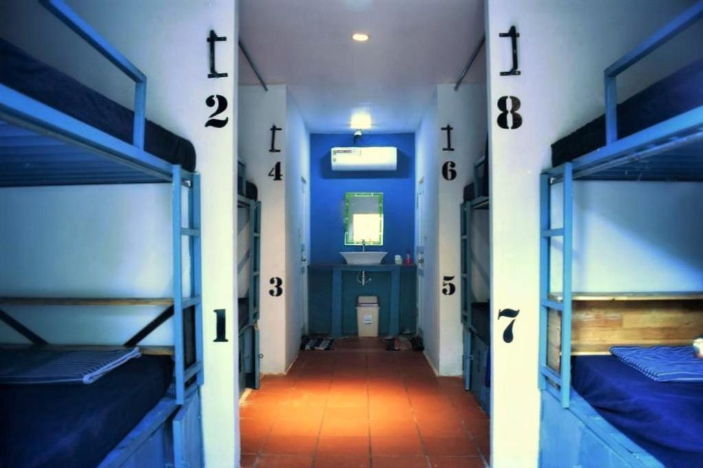 The Big Easy Koh Rong Samloem Hostel Koh Rong Sanloem Exterior photo