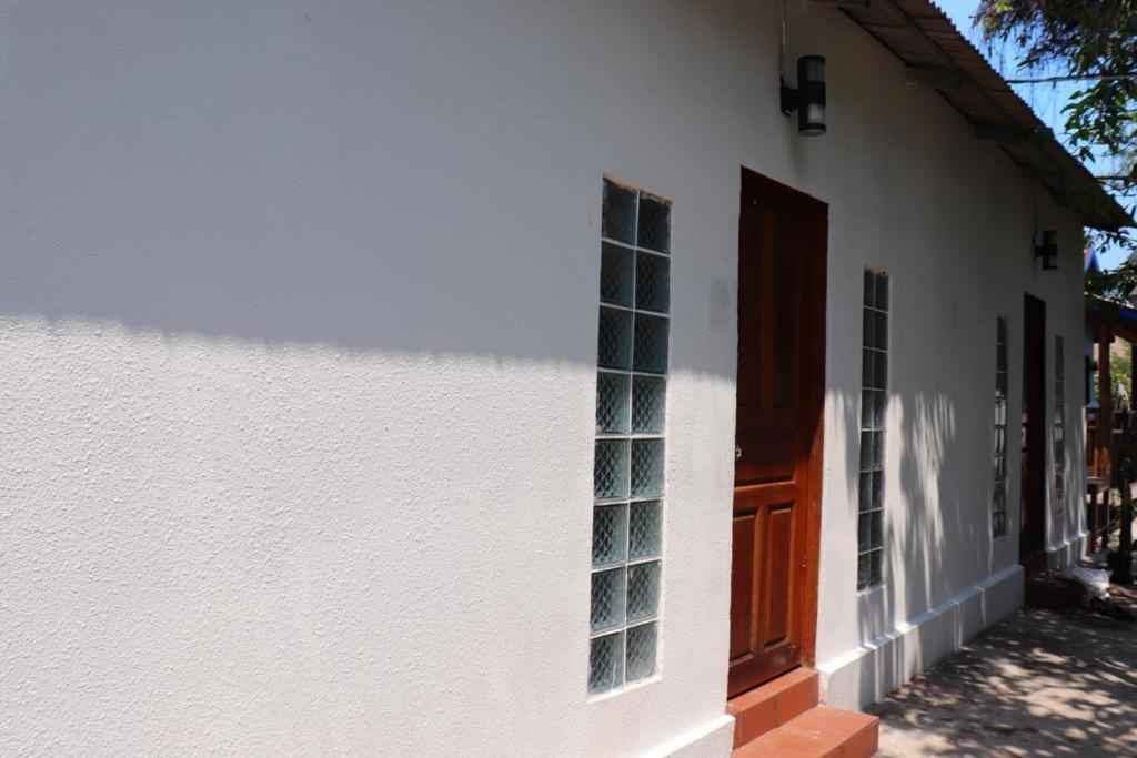 The Big Easy Koh Rong Samloem Hostel Koh Rong Sanloem Exterior photo